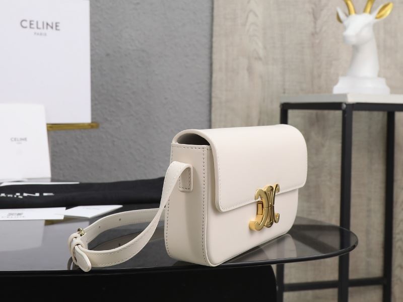 Ce1i*e triomphe bags